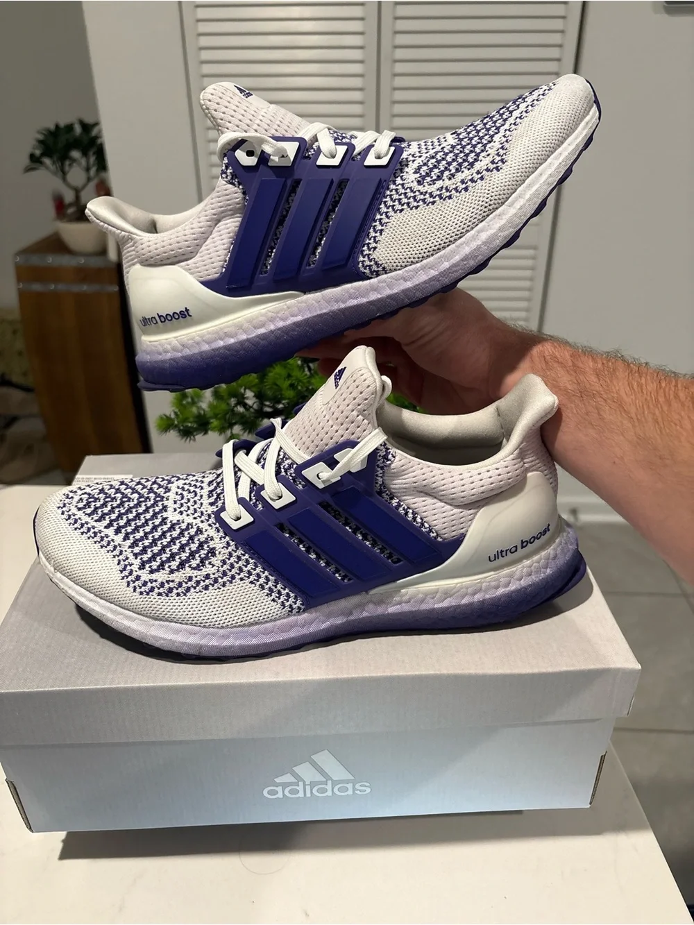 Adidas Ultraboost 1.0 Women’s purple graffiti running shoes size 10 like new